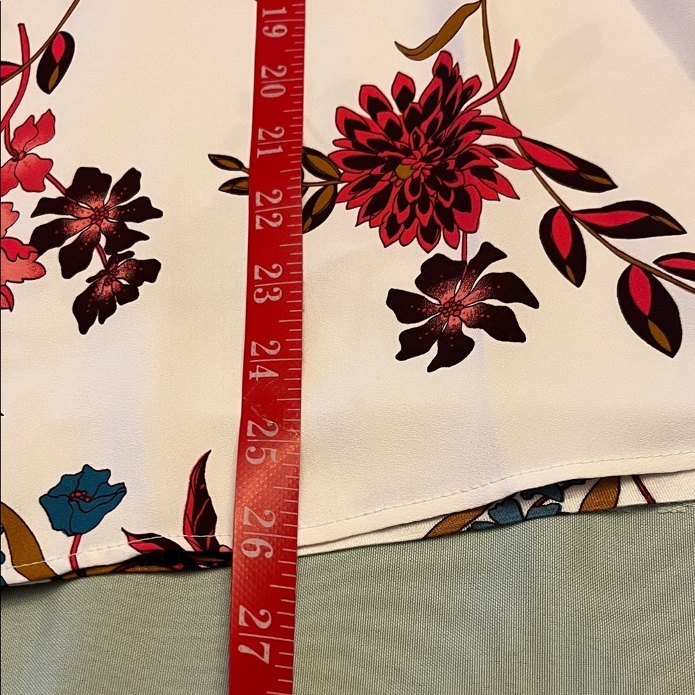 LOFT Floral Print Blouse - Cream and pink size 20 brand new - Picture 7 of 7